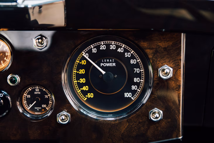 lunaz, xk120, jaguar, regenerative, braking, dial
