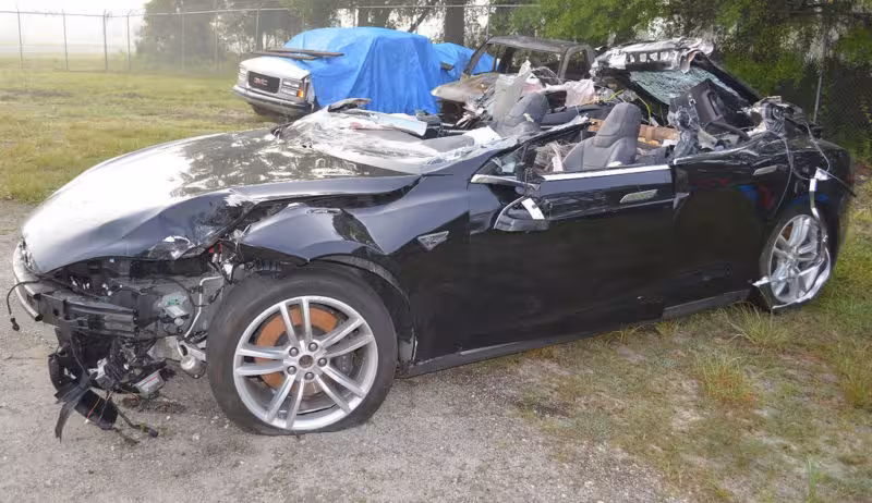 Tesla, Model S, crash, Autopilot