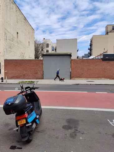 Scooter caption (alt)