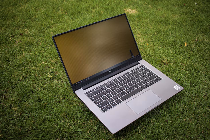 The Mi Notebook 14 doesn't look particularly remarkable, but maybe that's what you want