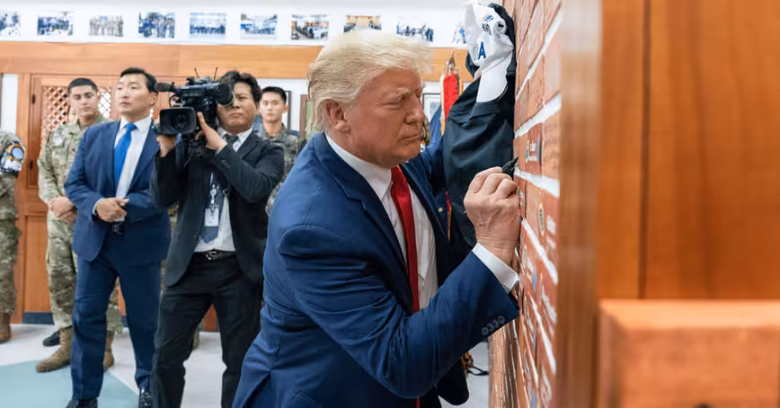 Trump contracts Peter Thiel-backed startup to build his (virtual) border wall