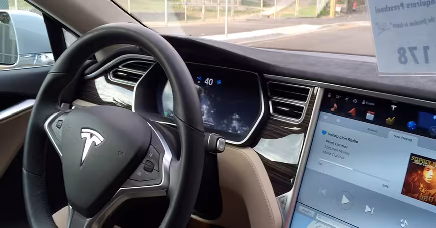 5 reasons why autonomous cars still aren’t on our roads