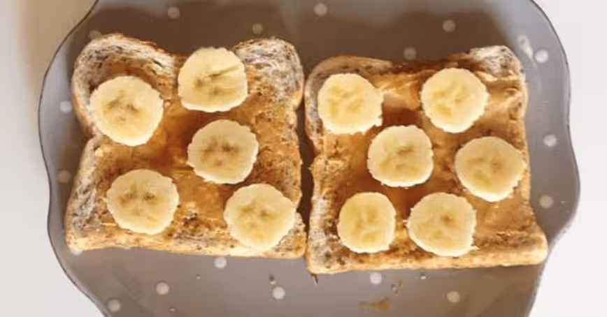 This AI makes peanut butter and banana sandwiches that are fit for the King