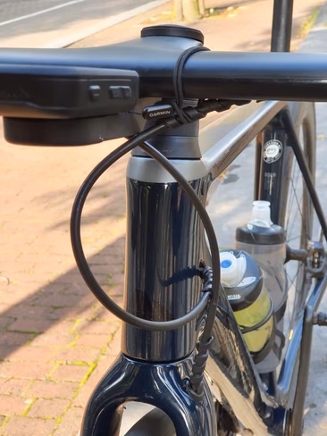 canyon, bike, headset, cables