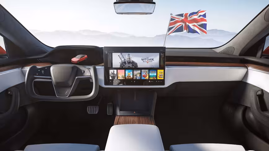 Wait, what!? Tesla’s dangerous butterfly steering wheel is actually legal in the UK