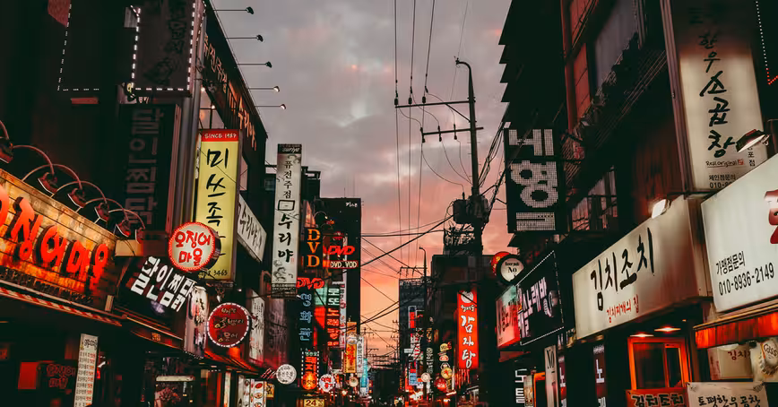 Seoul’s smart poles will soon be able to charge drones and EVs