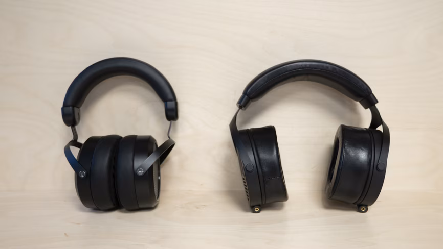 the Hifiman HE-400i and the Monoprice Monolith M1070