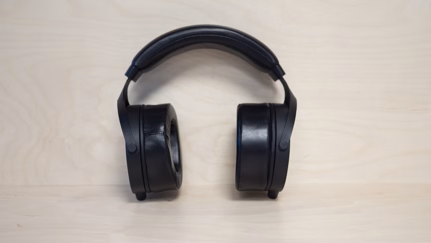 monolith m1070 headphones