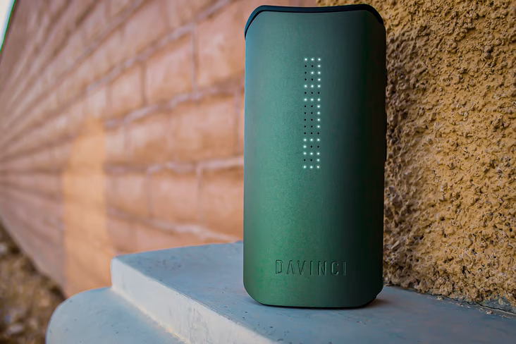 Davinci ICQ weed vape press shot