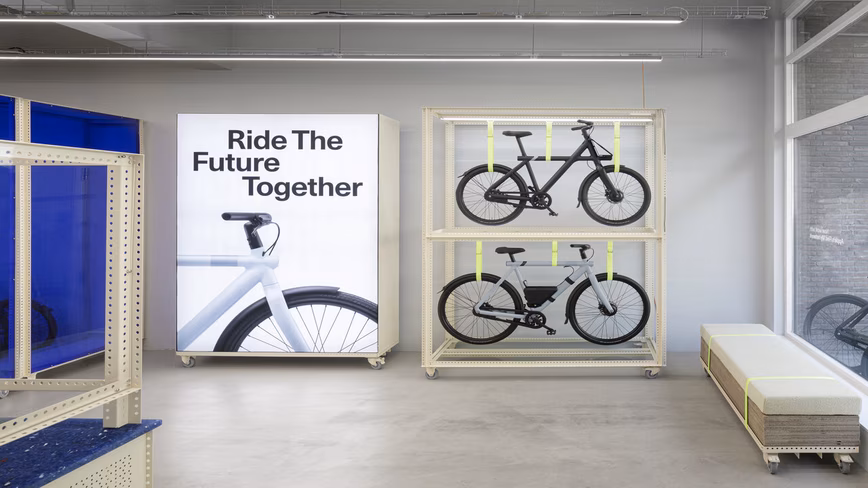 Servicing a VanMoof ebike 