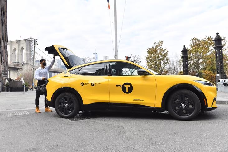 Ford Mustang Mach-E taxi 