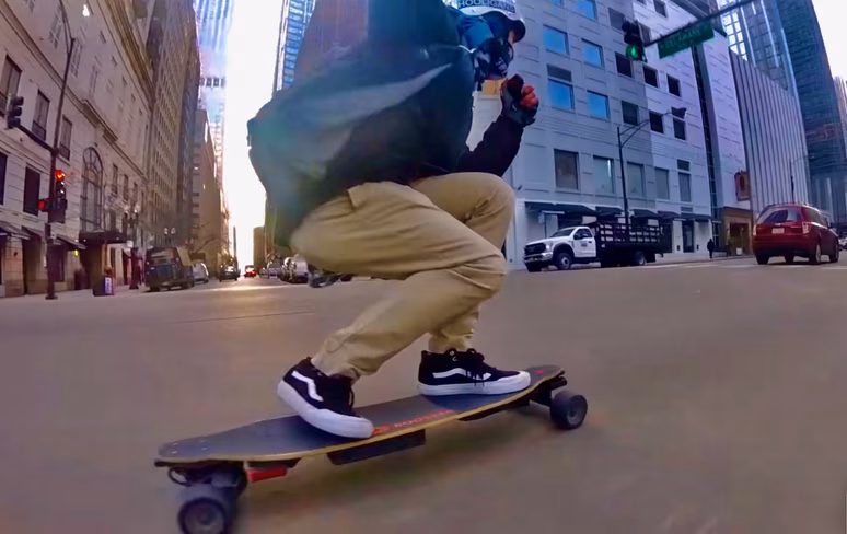 commuting by eskateboard