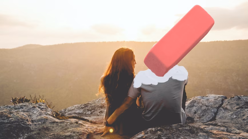 How to stop the iOS Photos app from showing pictures of your ex Featured Image