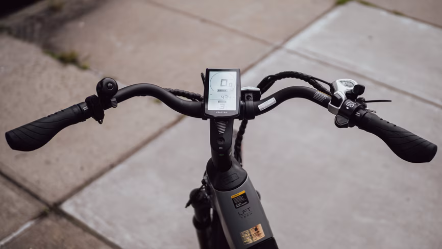 Velotric Discover 1 ebike cockpit