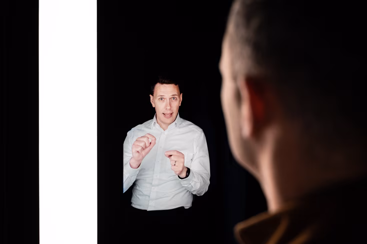 Person on screen in Framery's Contact pod