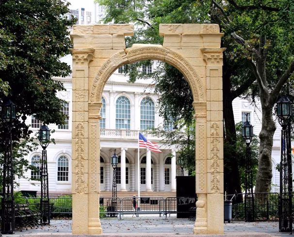 Arch of Palmyra replica 