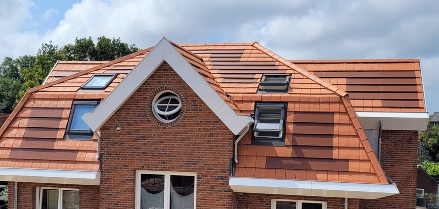 solar-panels-energy-facade-netherlands-startups-europe