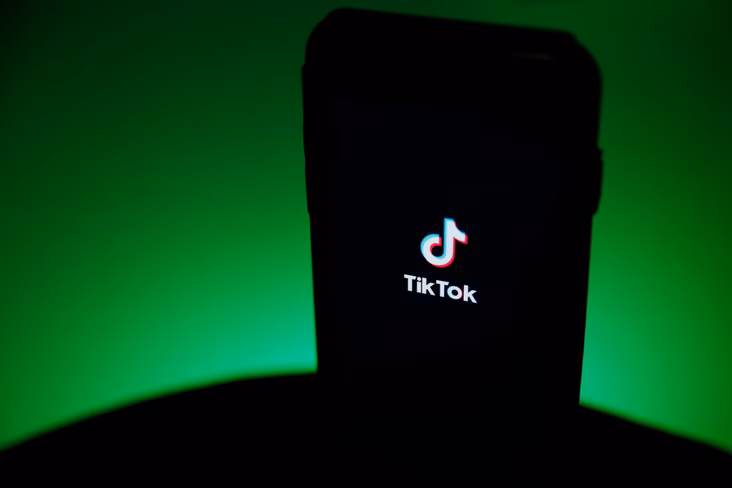 Начальник отдела безопасности TikTok в США 15 сентября предстанет перед комитетом Палаты представителей по Китаю