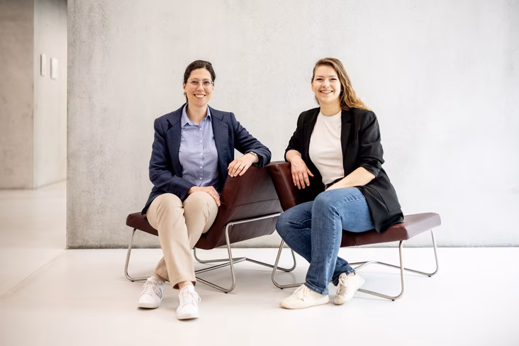 Apheros co-founders, Julia Carpenter and Gaëlle Andreatta