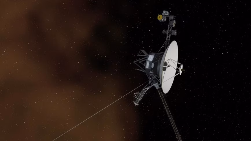  voyager-1-entering-interstellar-space-artist-concept