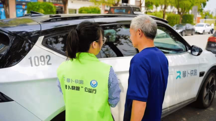 More than 100 Baidu robotaxis froze mid-traffic in Wuhan. The age of the mass fleet failure has arrived.