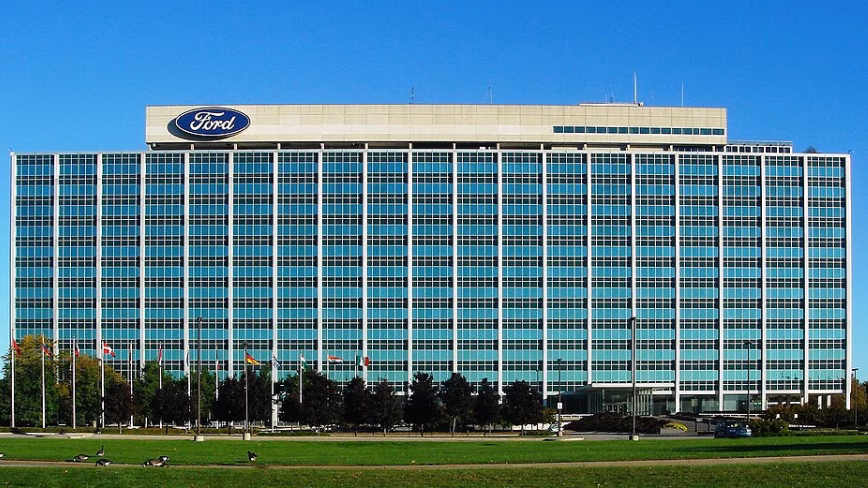 Министр транспорта США потребовал от Ford разорвать связи с Китаем, включая проект в Валенсии