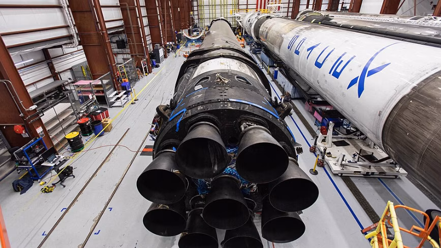 SpaceX Starship V3: Un Volo di Test Tra Successi Parziali e Sfide Tecniche