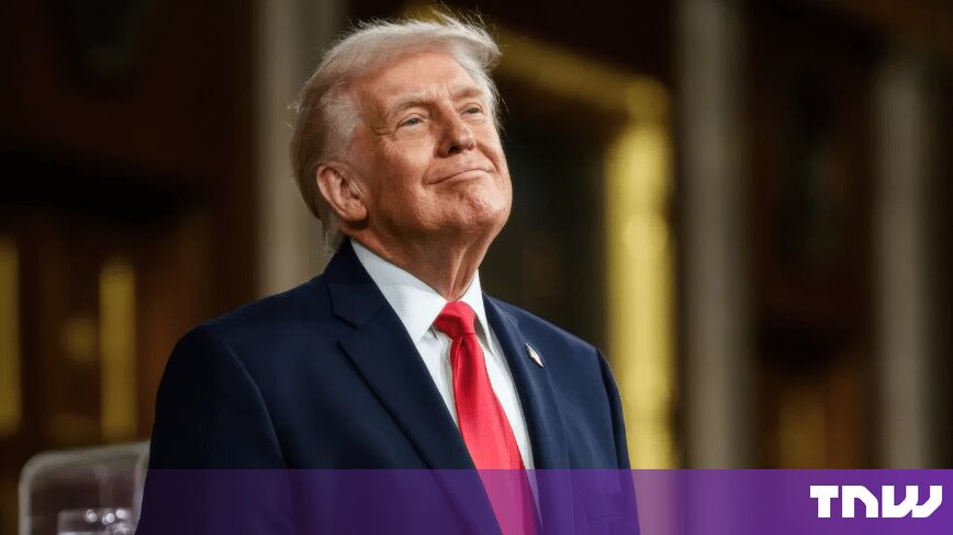 Трамп подписал меморандум об упрощении регуляторного пути к трем запускам в день