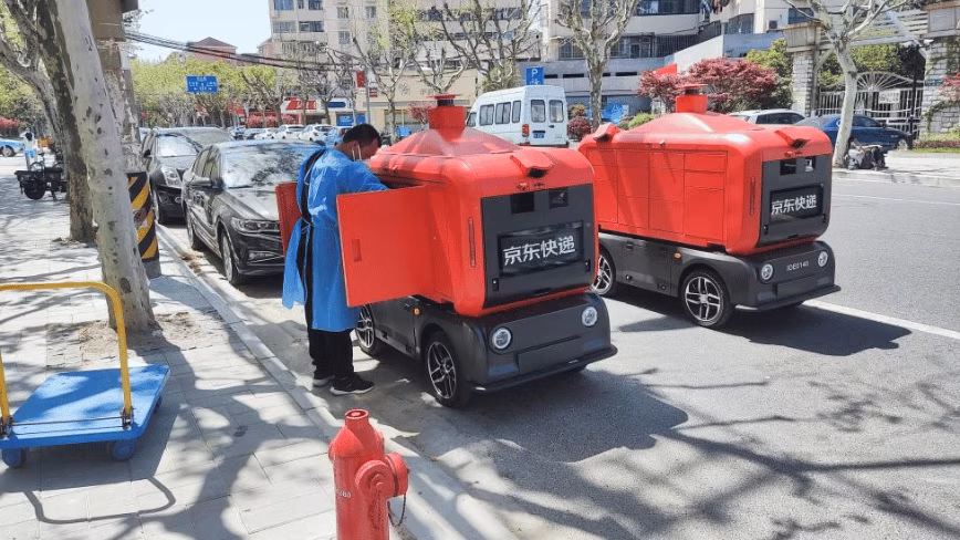JD.com plans to replace 700,000 couriers with robots