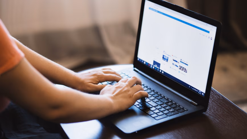 ИИ от Google сослался на Facebook 19,5 млн раз, показало новое исследование