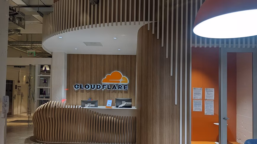 Cloudflare teams up with Chrome, Firefox, and Edge on a privacy-first anti-bot protocol