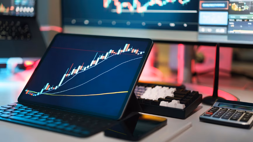 Coinbase launches an AI agent that can trade crypto and pay for research on your behalf