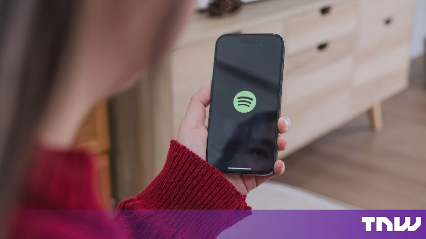 Spotify тестирует кнопку, которая позволяет пользователям Premium пропускать рекламу в подкастах. Индустрия в панике.