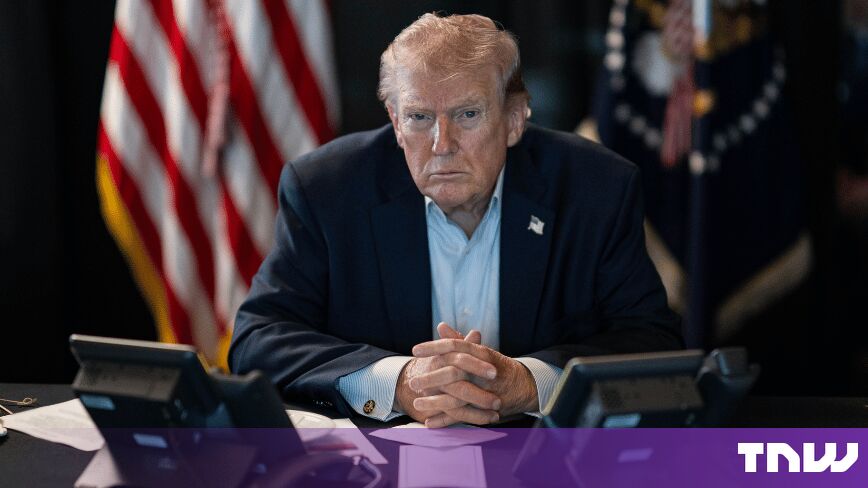 Трамп отвергает опасения по поводу вымирания из-за ИИ на фоне призывов сотрудников лабораторий замедлить темпы разработки
