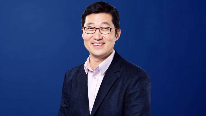 Seoul court suspends the order making Coupang’s founder its controlling person