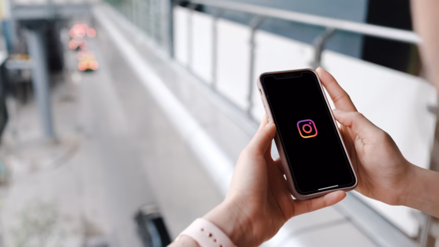 Meta заявляет, что ее ИИ заставляет вас проводить больше времени в Instagram