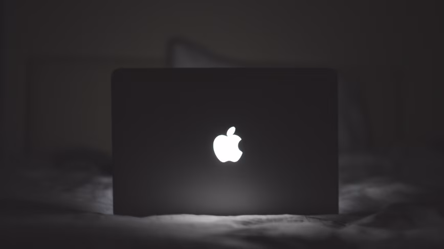 Apple soán ngôi Nvidia: Cuộc chuyển dịch quyền lực trong kỷ nguyên AI và bài toán chiến lược doanh nghiệp