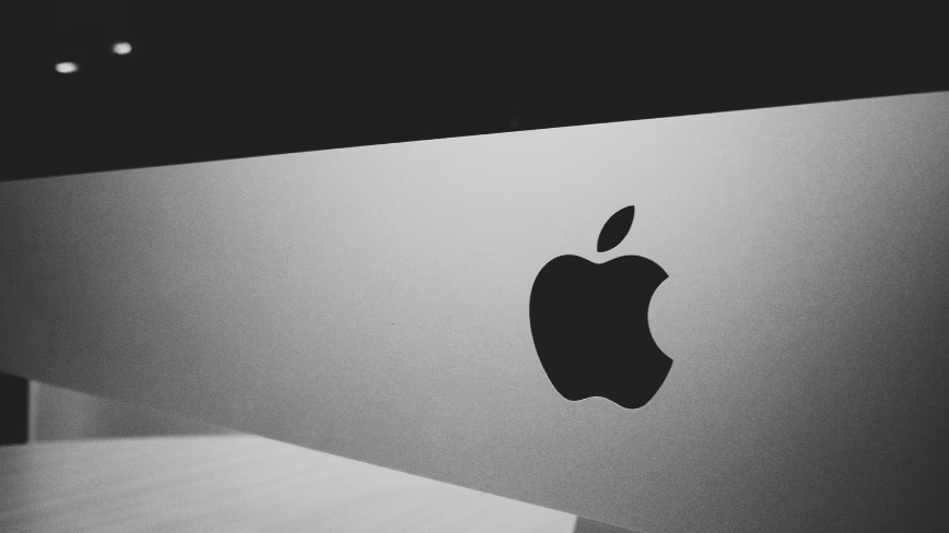 Политика конфиденциальности Apple раскрывает появление ИИ-ассистента по покупкам в приложении Apple Store