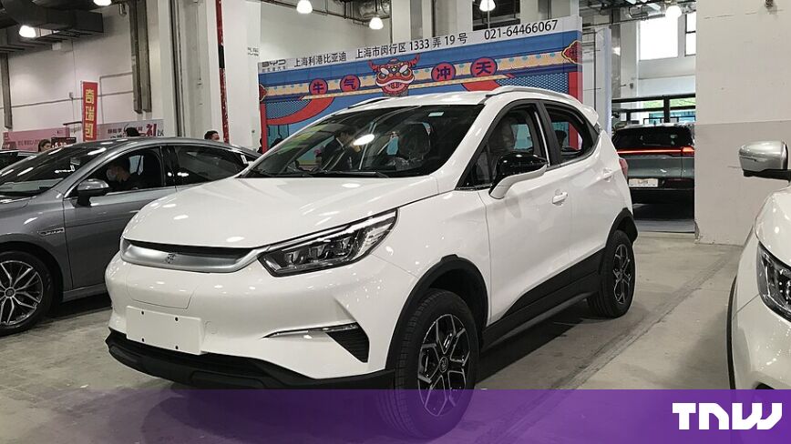 Автомобильный рынок Китая движется к худшему году с 2021 года. Продажи в первом полугодии упали на 20%.