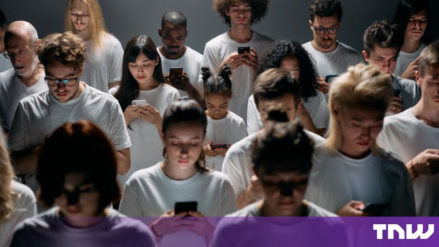 Kids who join social media early get worse grades, a big study finds