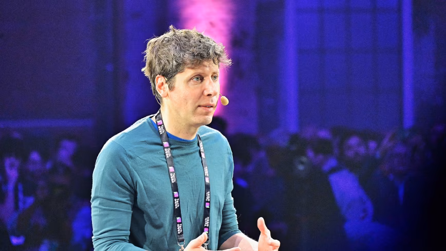 «Мир абсолютно прав, что боится»: Сэм Альтман о мощи ИИ на конференции Dreamforce