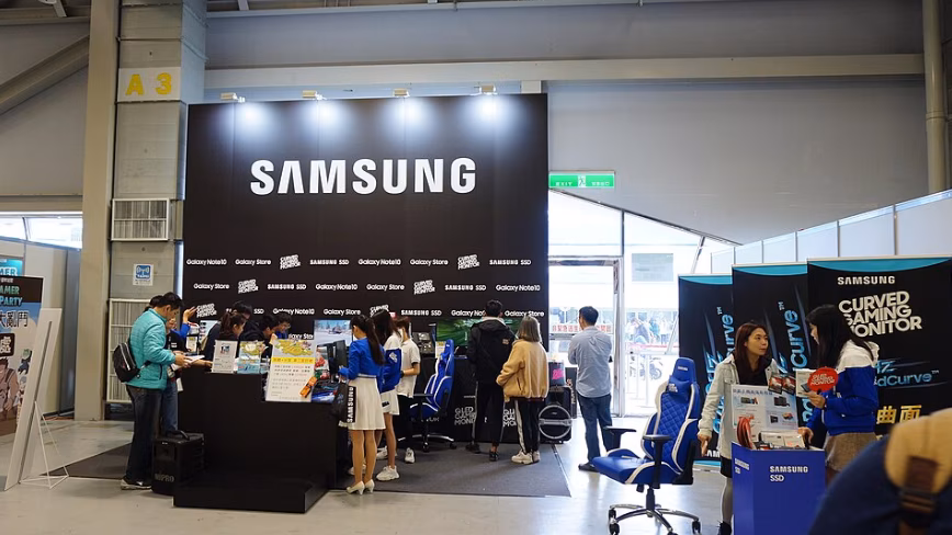 Samsung заключила с Broadcom сделку на сумму $200 млрд в сфере производства чипов, которая охватывает память, литейное производство и передовую упаковку до 2030 года