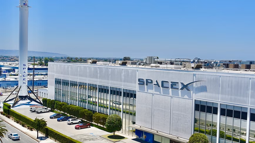 SpaceX reportedly showed investors an AI device prototype, Musk says the report is false