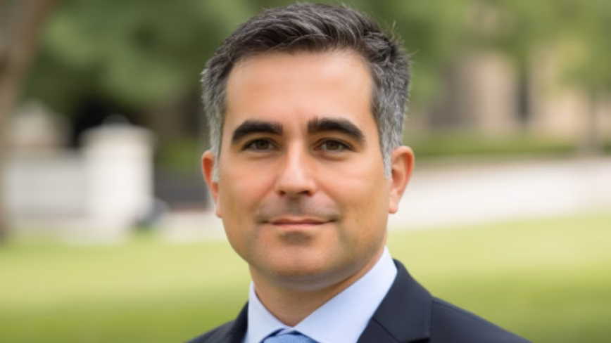 As AI reshapes business, the fractional CTO finds its moment