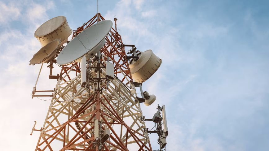 Chinese carriers were pushed out of US networks. A House report says they never left