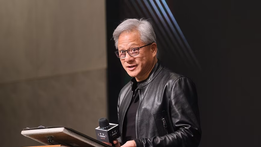 Глава Nvidia Хуанг ожидает продать вдвое больше чипов в следующем году