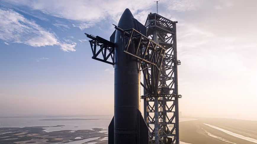 SpaceX’s Starship reaches orbit for the first time, then returns early