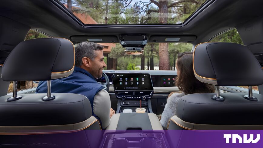 Новый интерфейс GM для пикапов выделяет CarPlay собственное окно