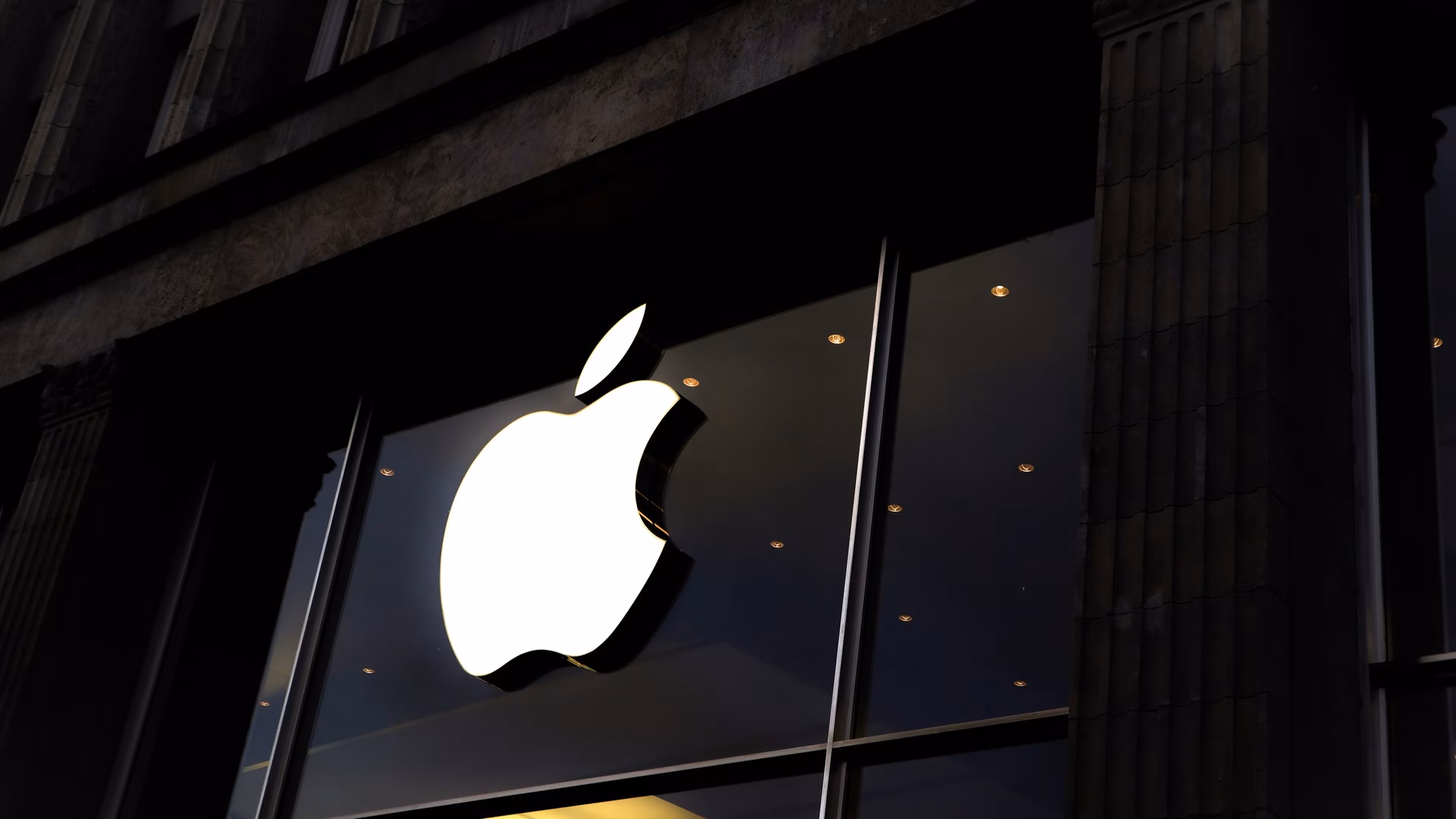 Australian court orders Apple to open the iPhone to rival app stores