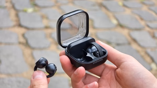 Samsung’s first clip-on earbuds, the $229 Galaxy Buds On, reach the US